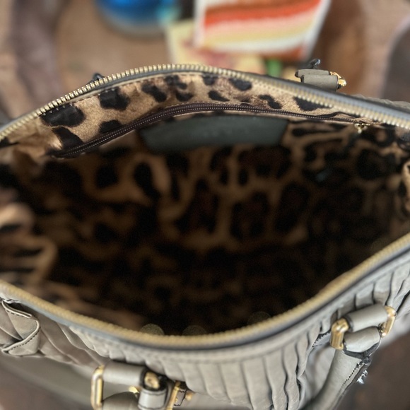 Gorgeous vintage bag to take on your travels, and lovely for every day! - Picture 7 of 7